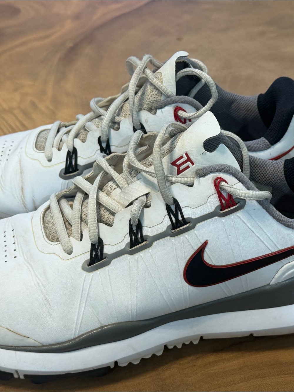 Tiger Woods Nike White Men’s Athletic Shoes with Black & Red Swoosh